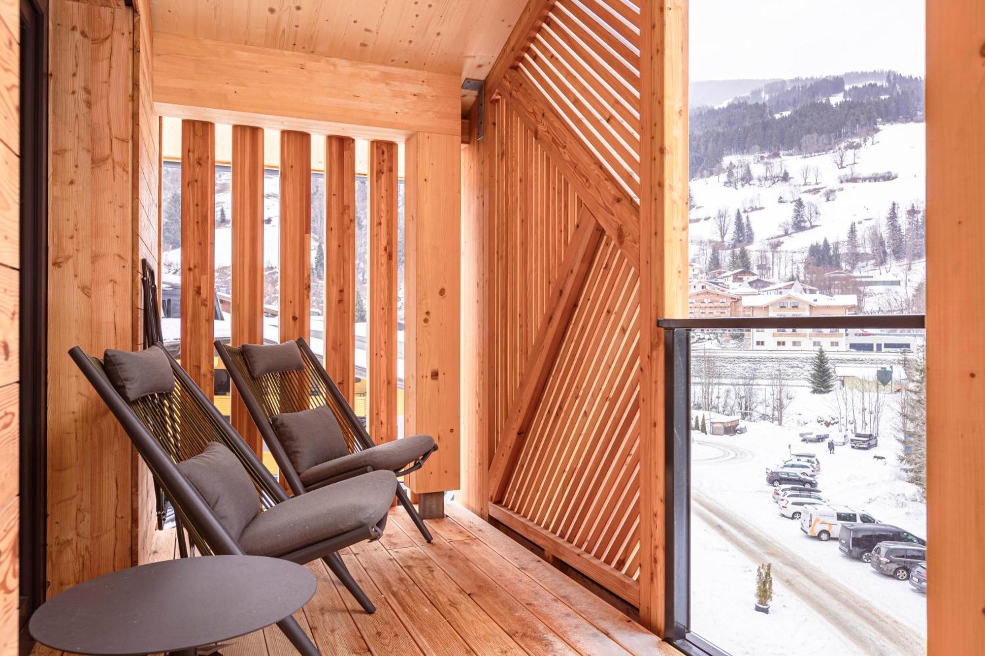 Saalbach Suites By Alps Resorts Exterior photo